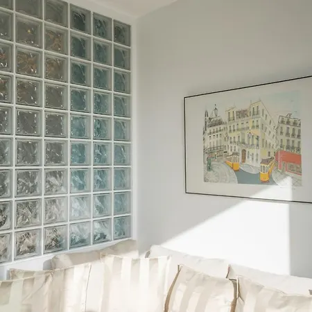 Be A Local In * Lisboa